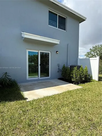 671 NW 10th Court Florida City FL 33034