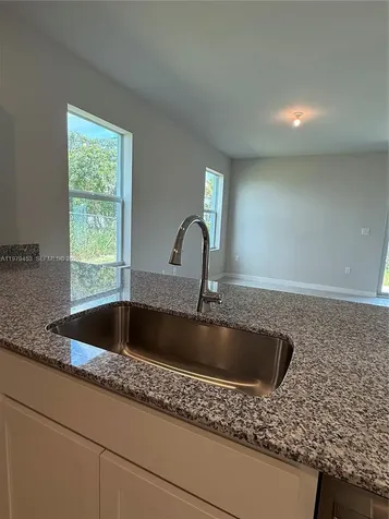 671 NW 10th Court Florida City FL 33034