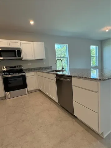 671 NW 10th Court Florida City FL 33034