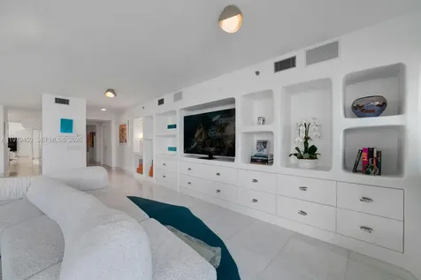 5801 Collins Avenue Miami Beach FL 33140