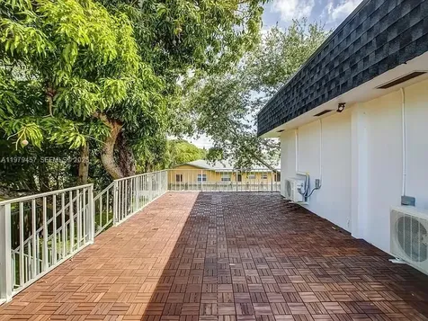 1335 NE 5th Avenue Fort Lauderdale FL 33304
