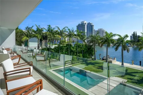 5501 Pine Tree Drive Miami Beach FL 33140