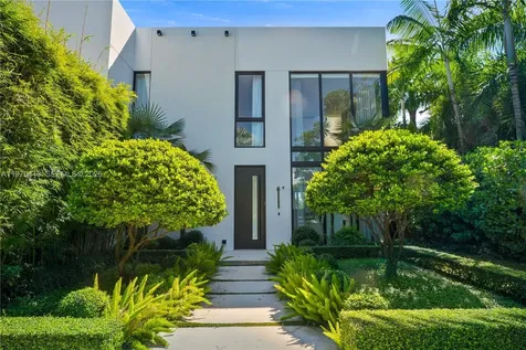 5501 Pine Tree Drive Miami Beach FL 33140