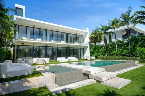 5501 Pine Tree Drive Miami Beach FL 33140