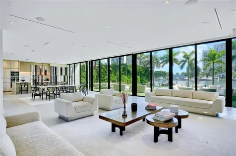 5501 Pine Tree Drive Miami Beach FL 33140