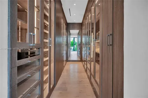 5501 Pine Tree Drive Miami Beach FL 33140