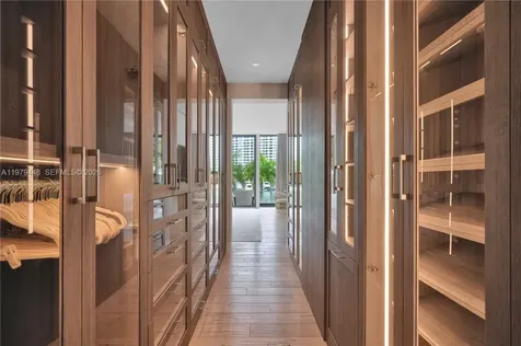 5501 Pine Tree Drive Miami Beach FL 33140