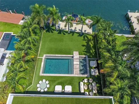 5501 Pine Tree Drive Miami Beach FL 33140