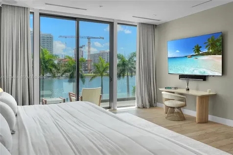 5501 Pine Tree Drive Miami Beach FL 33140