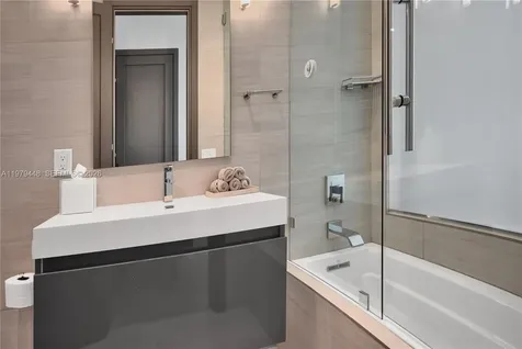 5501 Pine Tree Drive Miami Beach FL 33140