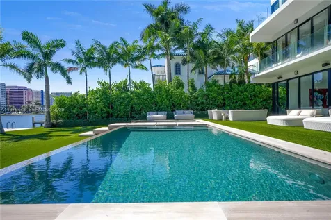 5501 Pine Tree Drive Miami Beach FL 33140