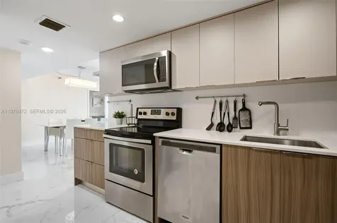 20505 E Country Club Drive Aventura FL 33180