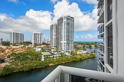 20505 E Country Club Drive Aventura FL 33180