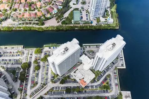 20505 E Country Club Drive Aventura FL 33180