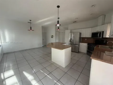 1090 NW 128th Court Miami FL 33182