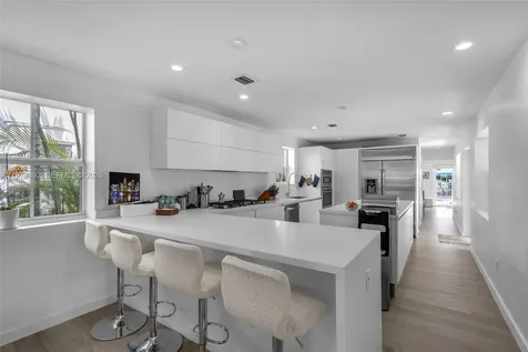 707 W 54th Street Miami Beach FL 33140