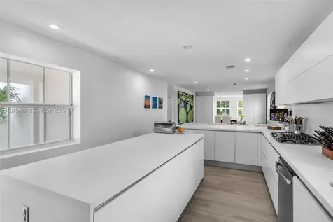 707 W 54th Street Miami Beach FL 33140