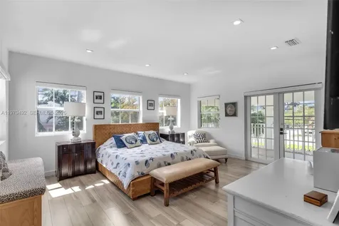 707 W 54th Street Miami Beach FL 33140