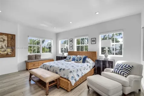 707 W 54th Street Miami Beach FL 33140