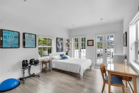 707 W 54th Street Miami Beach FL 33140