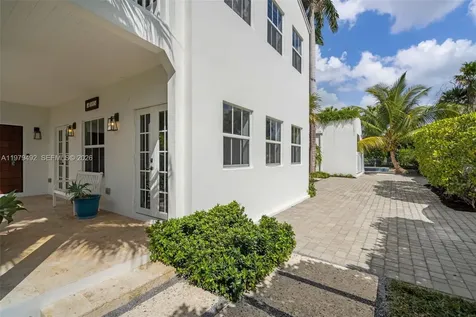 707 W 54th Street Miami Beach FL 33140
