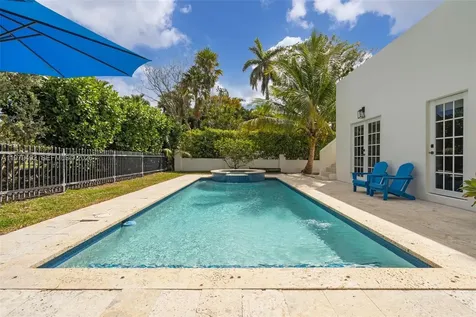 707 W 54th Street Miami Beach FL 33140
