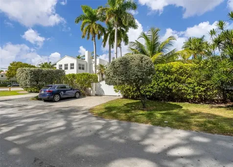 707 W 54th Street Miami Beach FL 33140