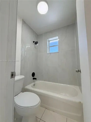 1525 NW 19th Terrace Miami FL 33125