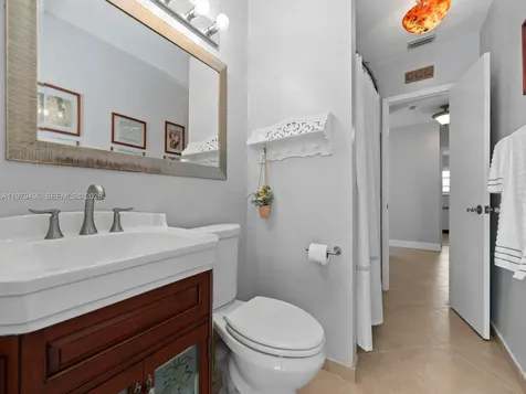 8620 SW 185th Terrace Cutler Bay FL 33157