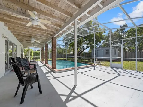 8620 SW 185th Terrace Cutler Bay FL 33157
