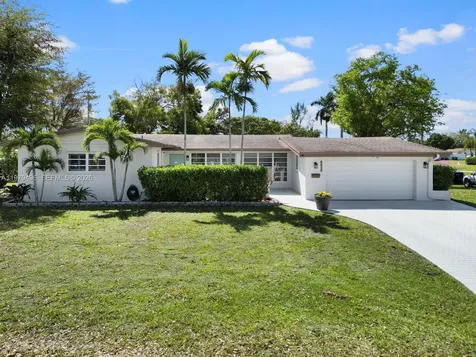8620 SW 185th Terrace Cutler Bay FL 33157