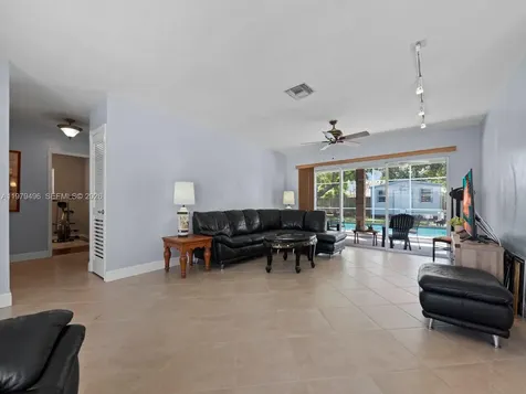 8620 SW 185th Terrace Cutler Bay FL 33157