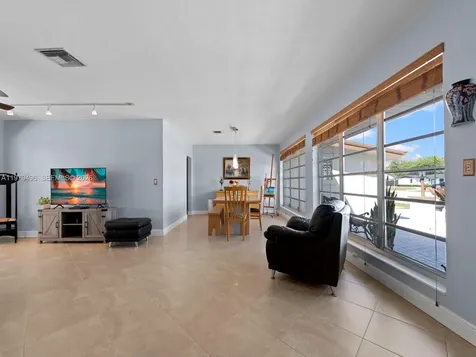 8620 SW 185th Terrace Cutler Bay FL 33157