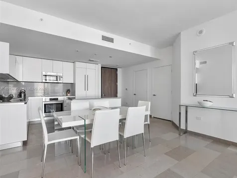 88 SW 7th Street Miami FL 33130