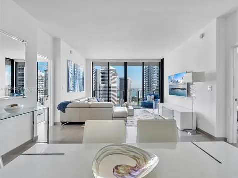 88 SW 7th Street Miami FL 33130