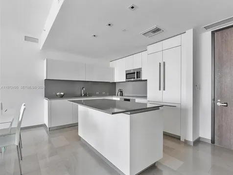 88 SW 7th Street Miami FL 33130