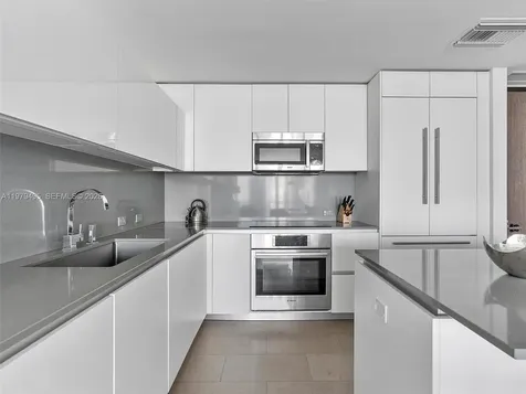 88 SW 7th Street Miami FL 33130