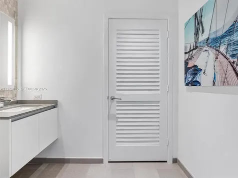 88 SW 7th Street Miami FL 33130