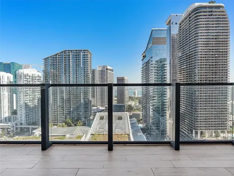88 SW 7th Street Miami FL 33130