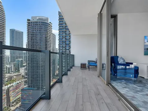 88 SW 7th Street Miami FL 33130