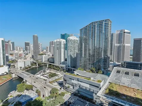 88 SW 7th Street Miami FL 33130