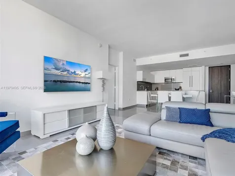 88 SW 7th Street Miami FL 33130