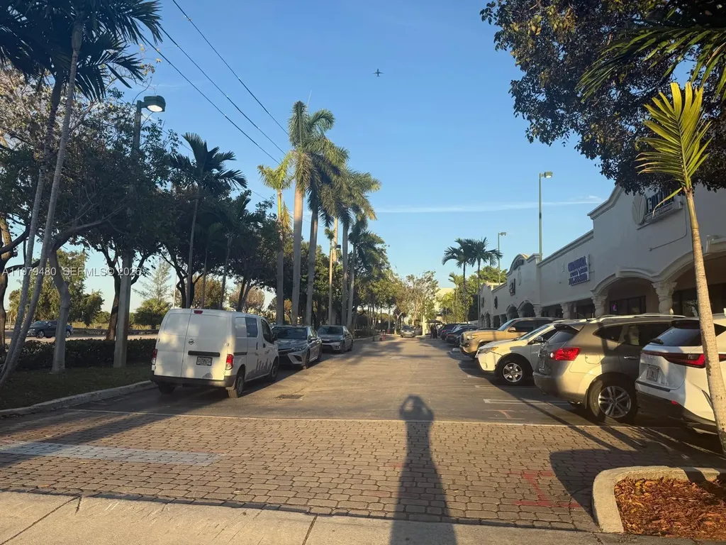 2475 NW 95th Avenue Doral FL 33172