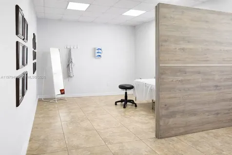2475 NW 95th Avenue Doral FL 33172