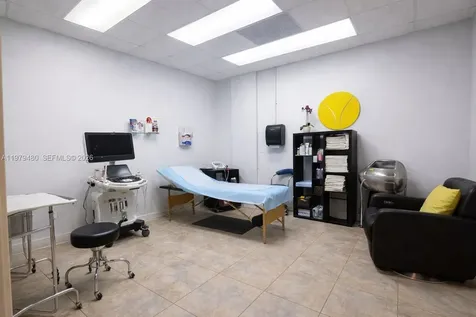 2475 NW 95th Avenue Doral FL 33172