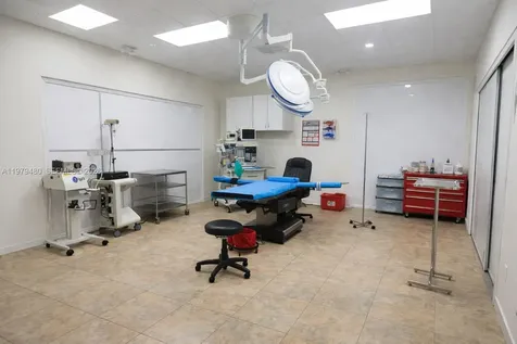 2475 NW 95th Avenue Doral FL 33172