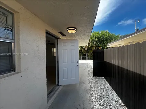 916 SW 10th Street Hallandale Beach FL 33009