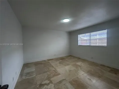 916 SW 10th Street Hallandale Beach FL 33009