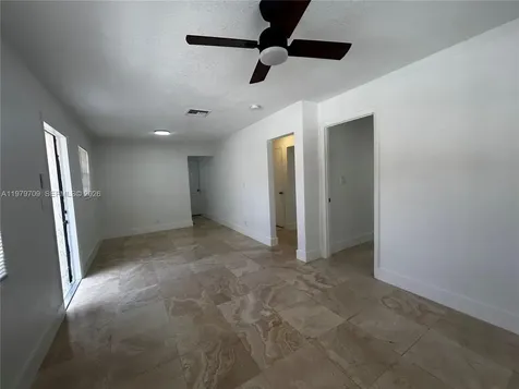 916 SW 10th Street Hallandale Beach FL 33009