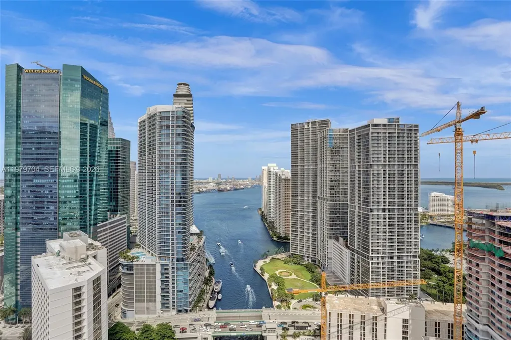 31 SE 5th Street Miami FL 33131